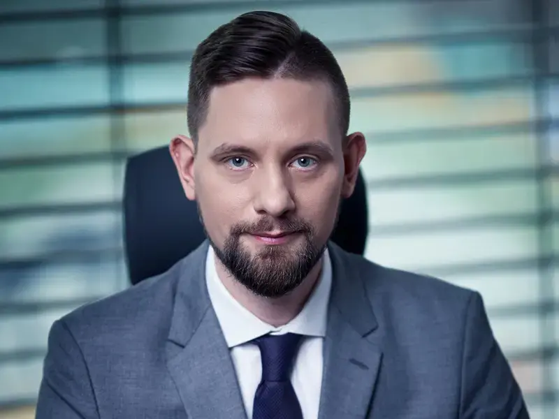 Krzysztof WARAKOMSKI - Corporate Advisory Manager